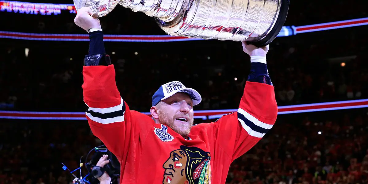 Following Hossa's Jersey Retirement, Which Blackhawks Legend Could