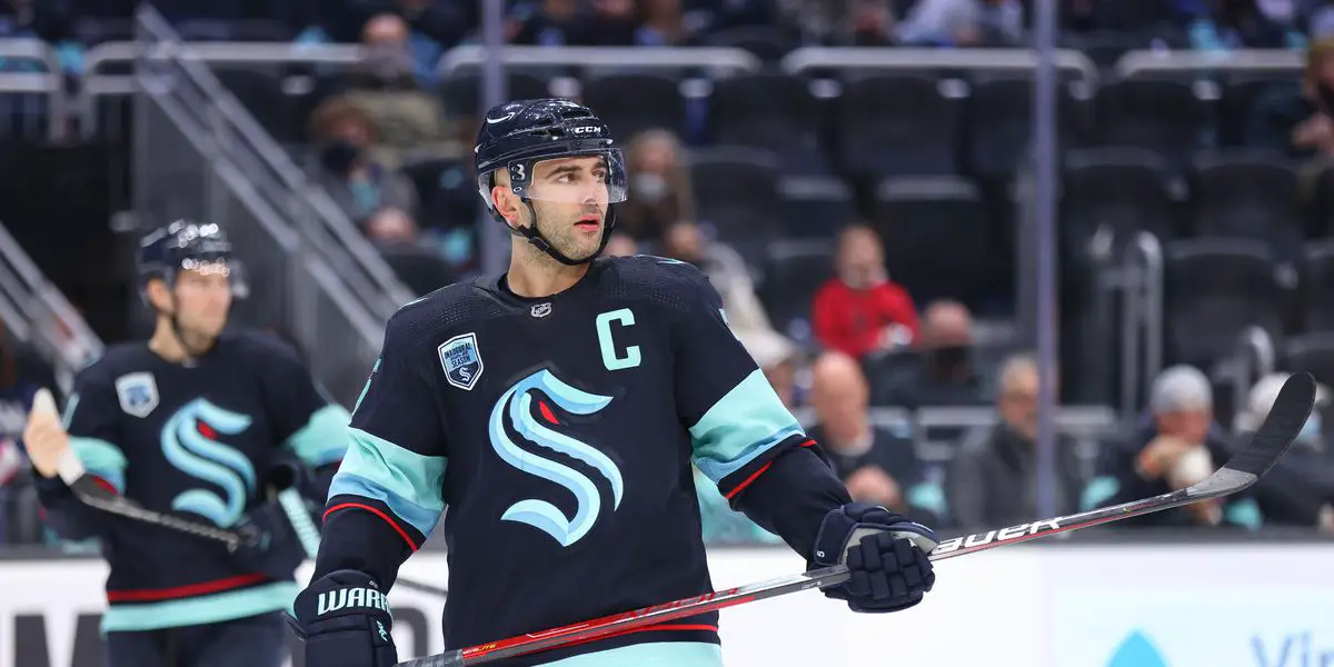 Toronto Maple Leafs acquire veteran D Mark Giordano from Seattle Kraken 