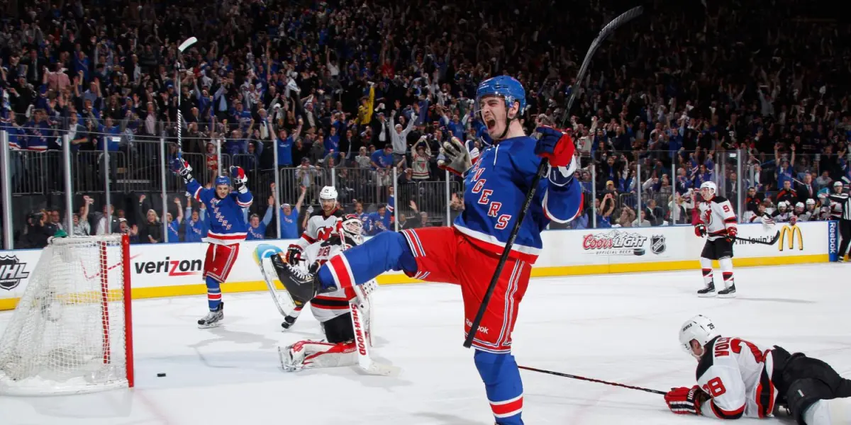 The Devils are very much alive after taking both games in New York 😈 Chris  Kreider can't do it on his…