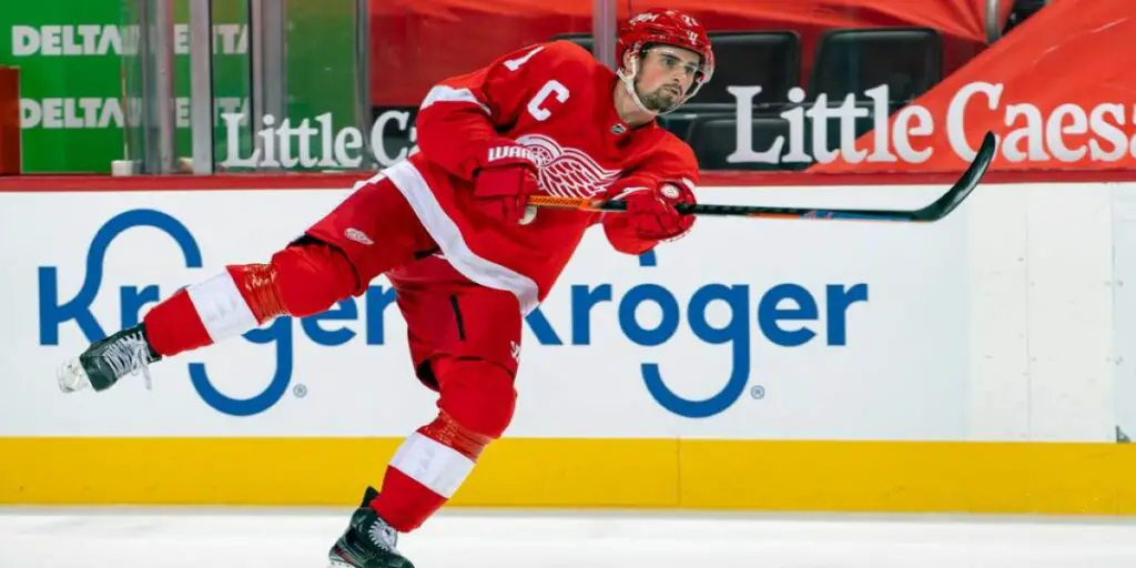 red-wings-top-performers-for-october-inside-the-rink