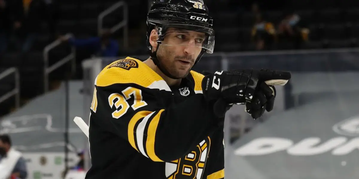 Bruins' Patrice Bergeron wins Selke Trophy for record fifth time - NBC  Sports