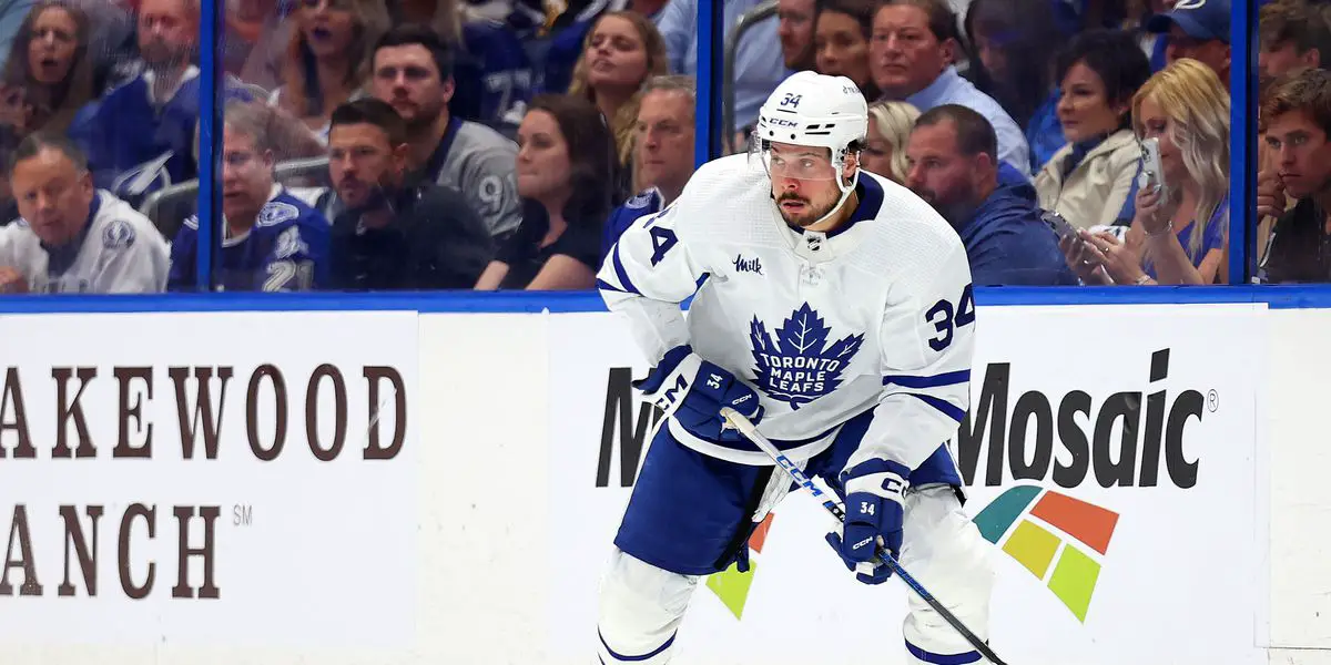 Leafs Star Auston Matthews Skating With Puck Down-Low