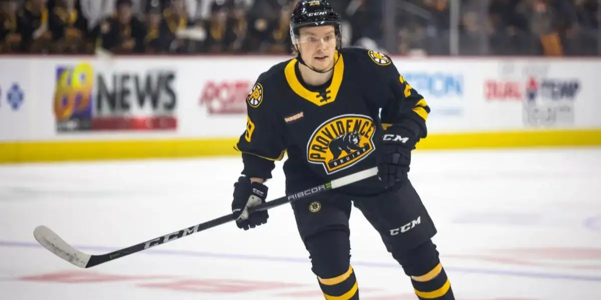 Oskar Steen skating for the Boston Bruins