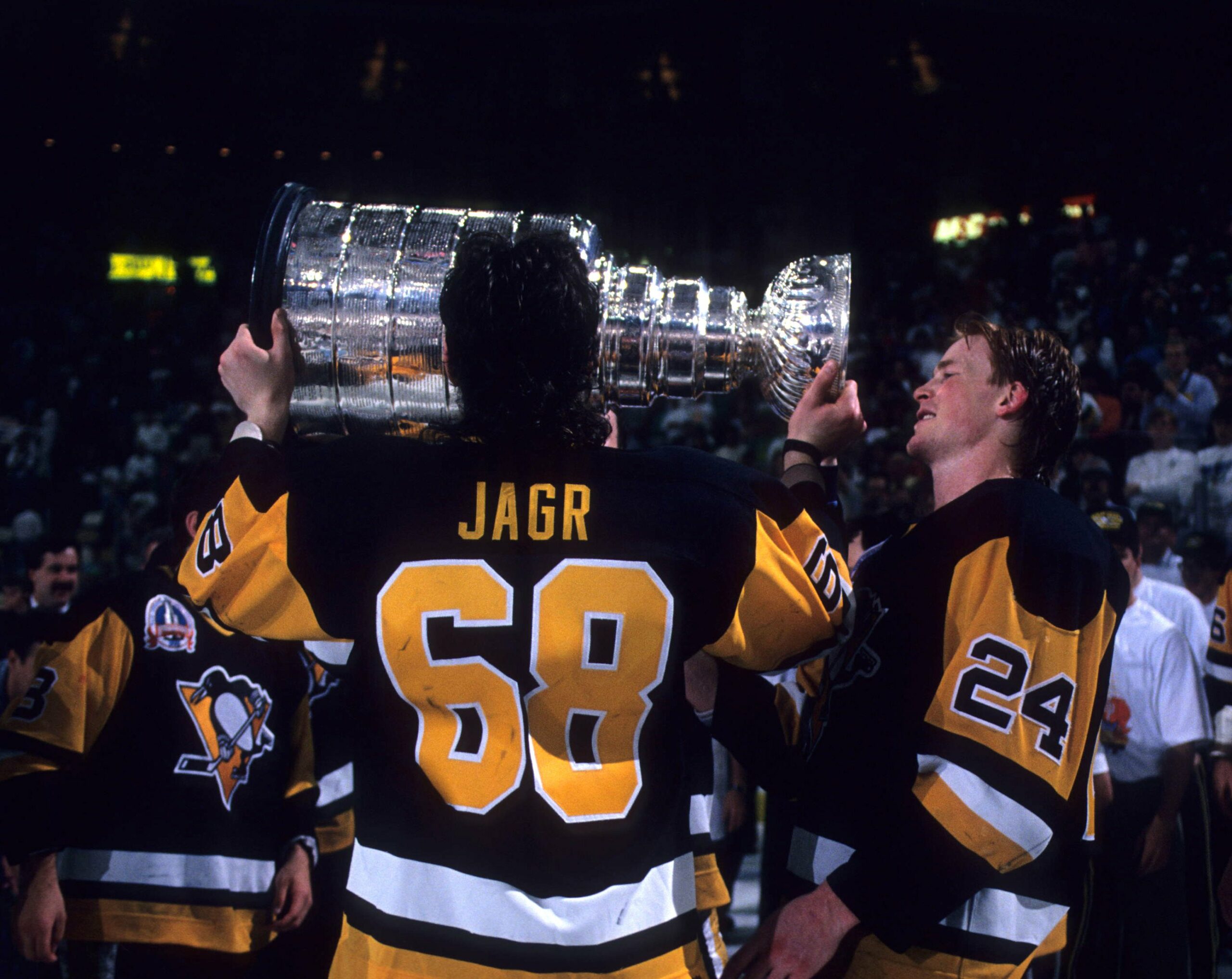 Jaromir Jagr returns to Pittsburgh, where he won two Stanley Cups