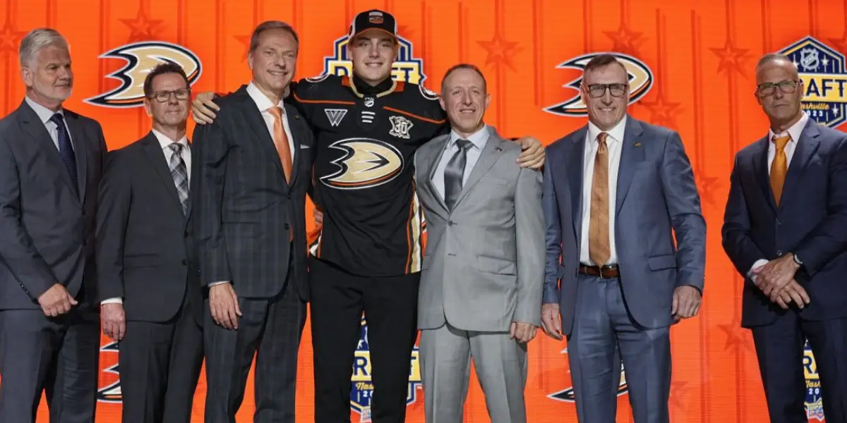 Ducks don't win NHL draft lottery, lose out on Connor Bedard - Los Angeles  Times