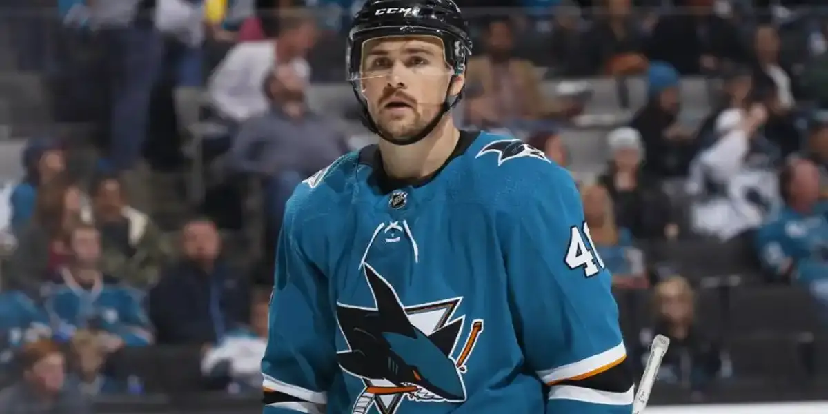 https://www.nhl.com/goldenknights/news/ryan-carpenter-claimed-off-waivers-from-san-jose-sharks/c-293982432