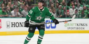 Thomas Harley skating for the Dallas Stars