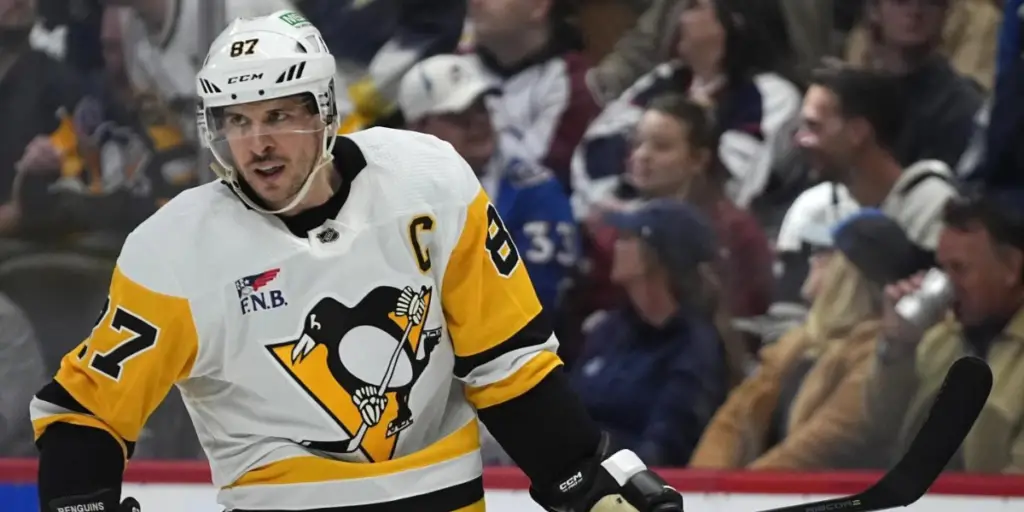 Crosby Four-Point Game, MacKinnon Extends Streaks, Avalanche Defeat ...