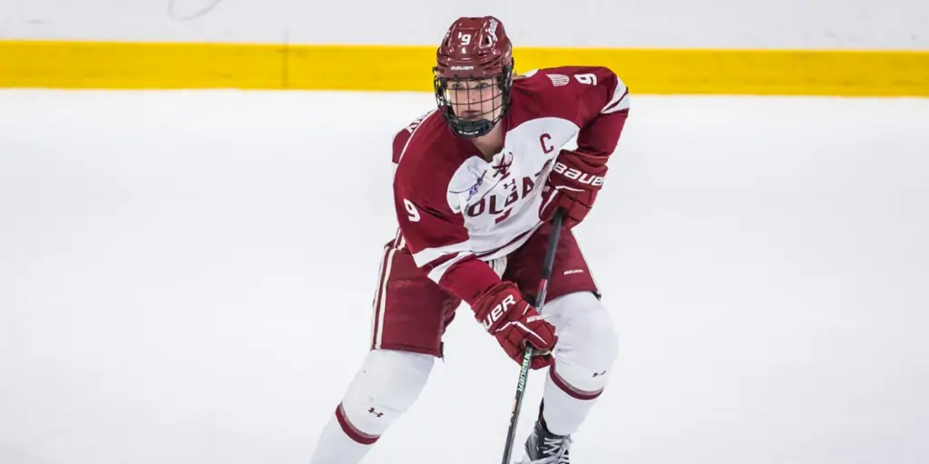 Danielle Serdachny skating in a Colgate University uniform