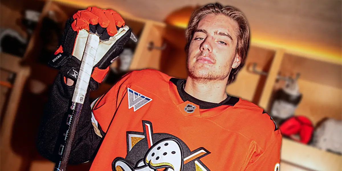 Anaheim Ducks forward Leo Carlsson