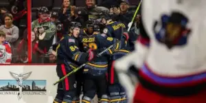 Cincinnati Cyclones celebrating a goal