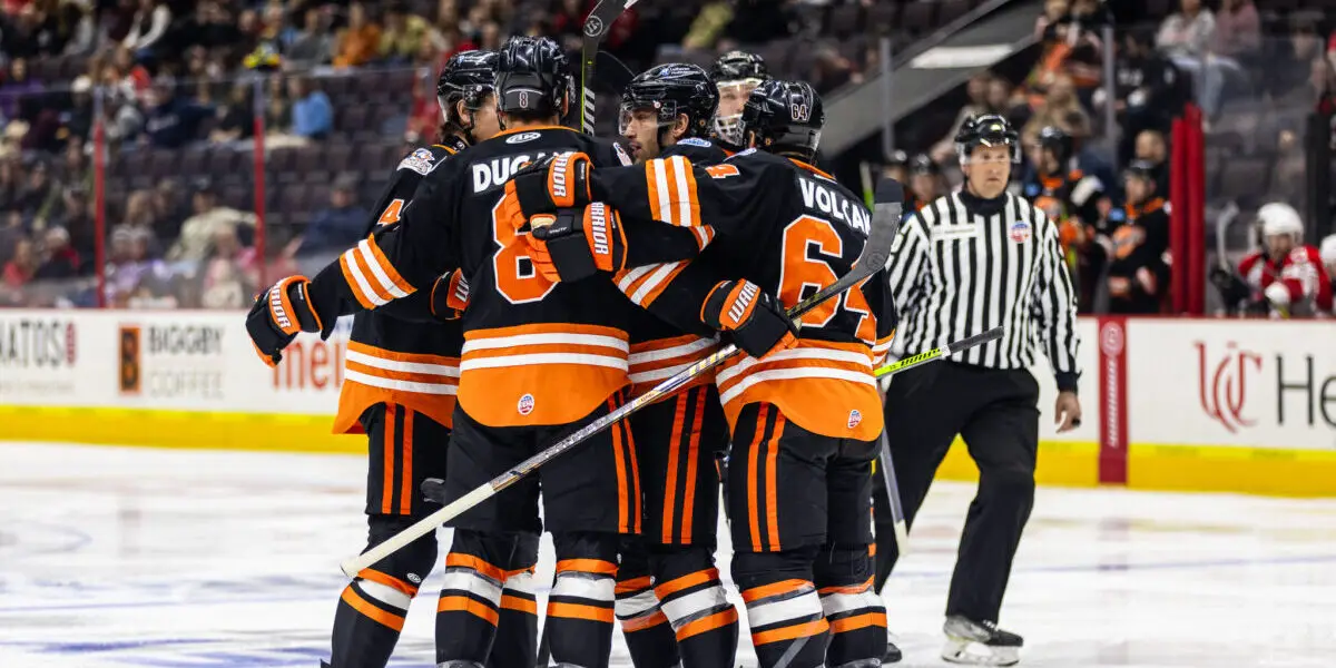 Fort Wayne Komets celebrating a goal