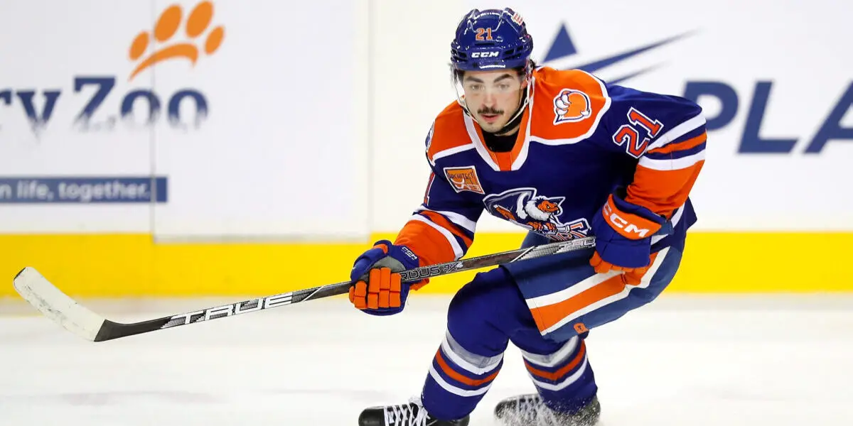 Matthew Savoie skating for the Bakersfield Condors