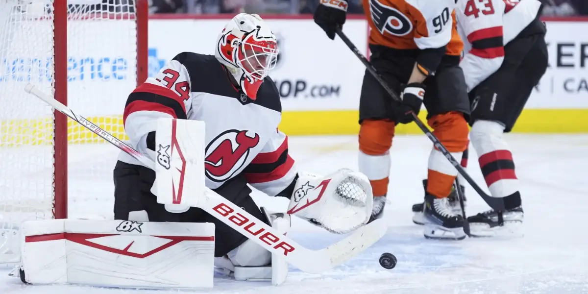 Jake Allen faces a shot against the Philadelphia Flyers.