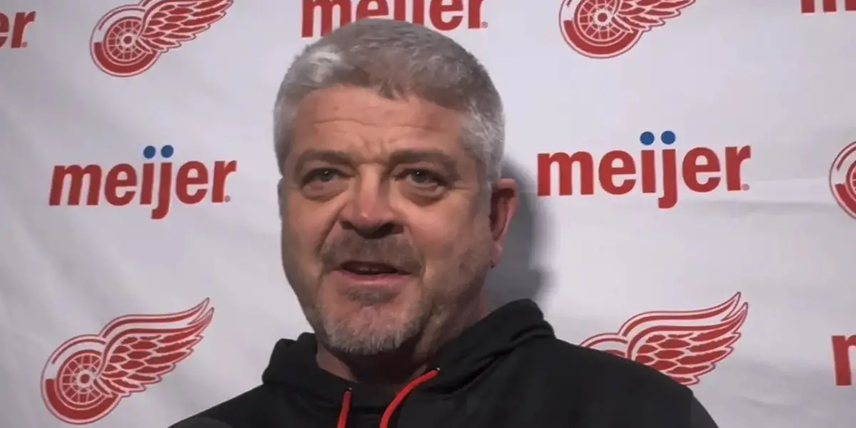 Todd Mclellan at a Detroit Red Wings media scrum