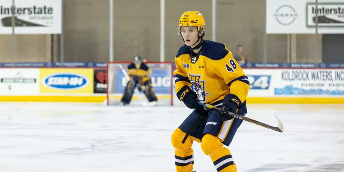 Matthew Schaefer skating for the Erie Otters