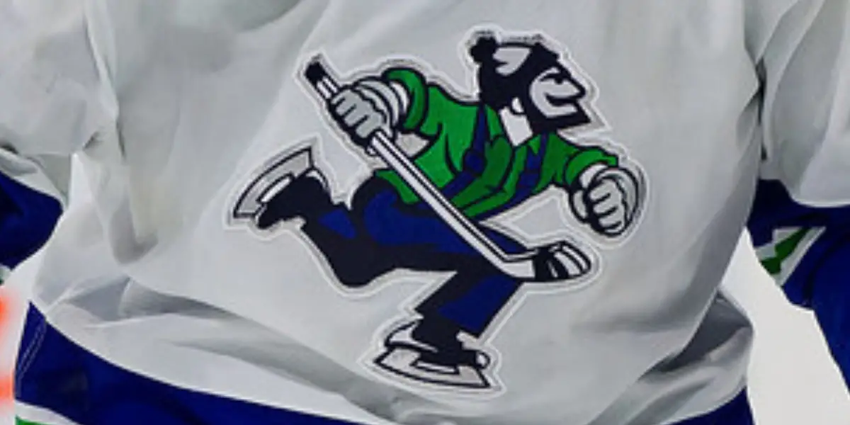 AHL: Abbotsford Canucks Re-Sign Two Forward & A Defenseman