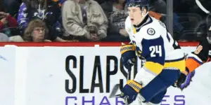 AHL: Lehigh Valley Phantoms Sign Carson Golder